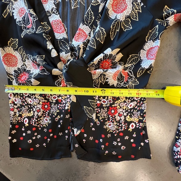 Free People tie front blouse. Size XL. - Picture 7 of 15